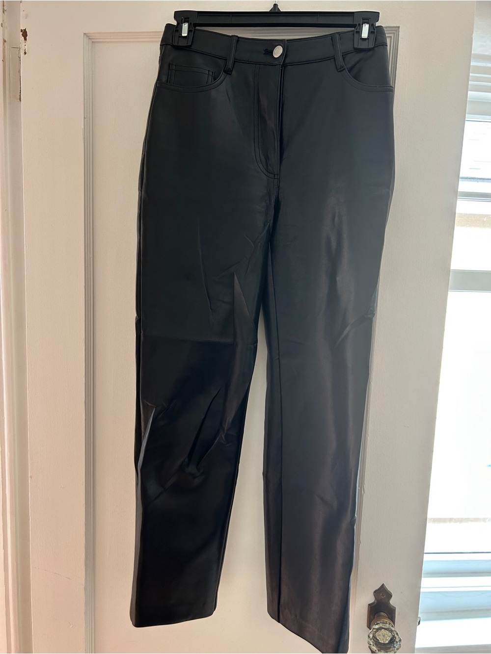 Wilfred Free Black Cropped Faux Leather Straight-Leg Pants size 2
